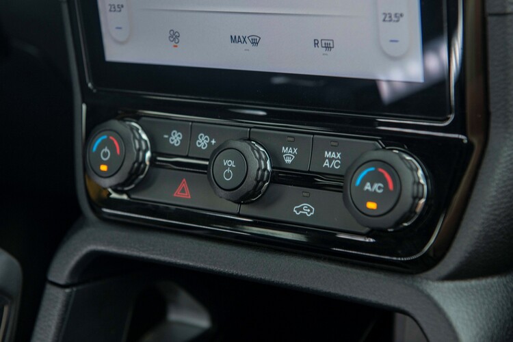 otosaigon-ford-ranger-2022-21.jpg otosaigon-ford-ranger-2022-21.jpg