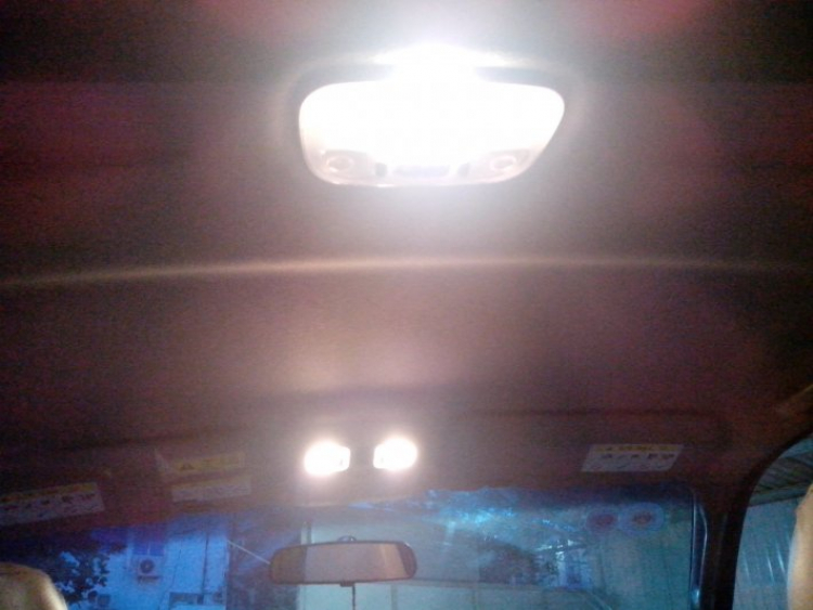 Gắn thêm đèn trần (Dome Light) cho Escape Gắn thêm đèn trần (Dome Light) cho Escape