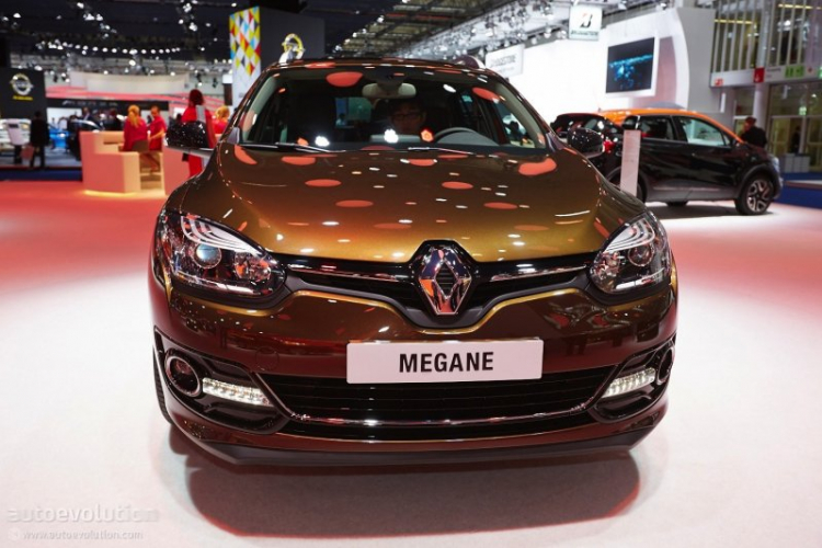 Hot News !!! Khuyến mãi cực khủng từ Renault Sài Gòn 7/2015!
