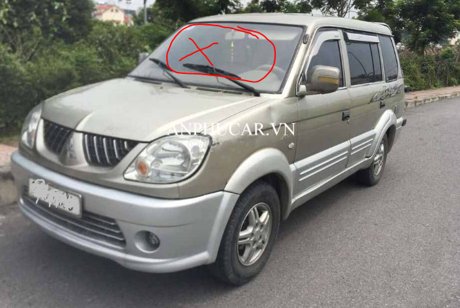 Hỏi chỗ lắp kính chắn gió Mitsubishi Jolie 2005