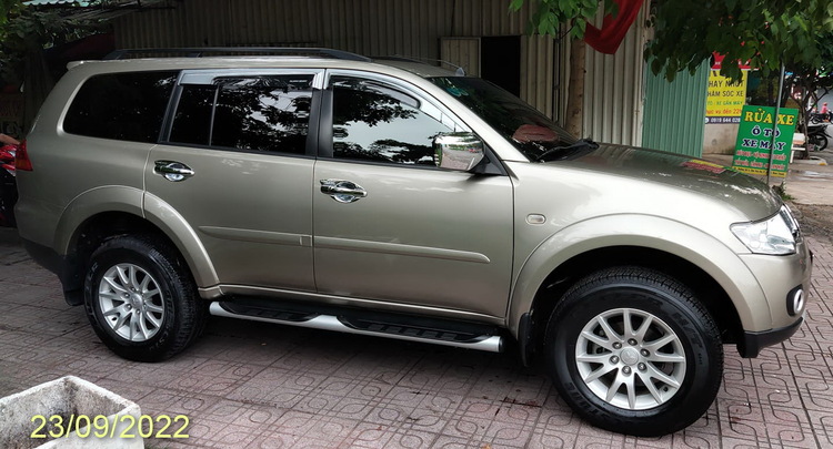 Pajero Sport V6 3.0 2013 mới chạy 29.000km