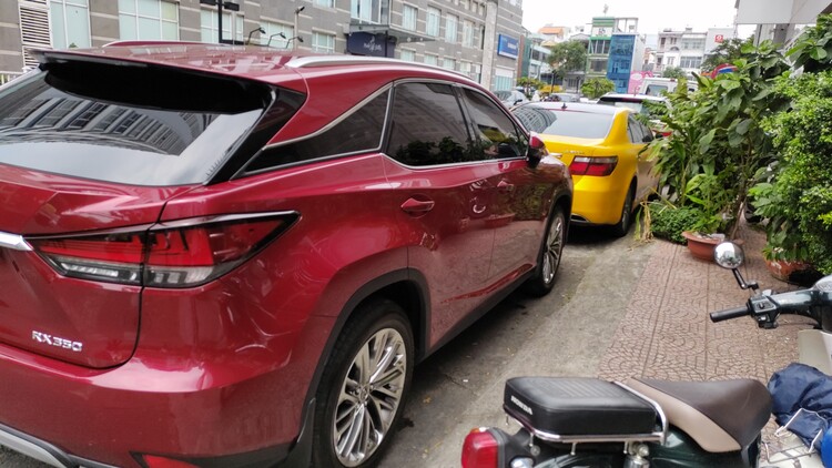 Tìm mua Lexus LS600hl đời 2009, đi 1 năm mất giá tầm bao nhiêu? Tìm mua Lexus LS600hl đời 2009, đi 1 năm mất giá tầm bao nhiêu?