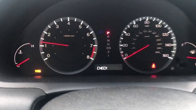 Làm sao khác phục được lỗi báo Check Fuel Cap (nắp bình xăng) xe Honda Accord?