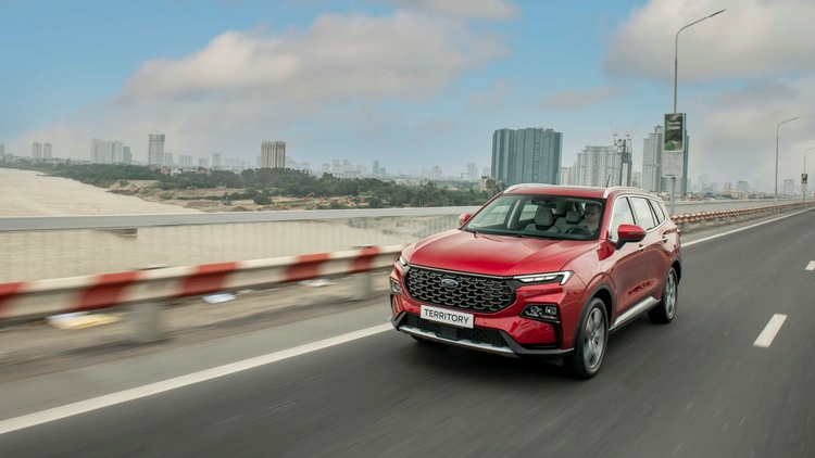 Giá lăn bánh Ford Territory 2022 cao hay thấp khi so với Mazda CX-5, Kia Sportage và Hyundai Tucson?