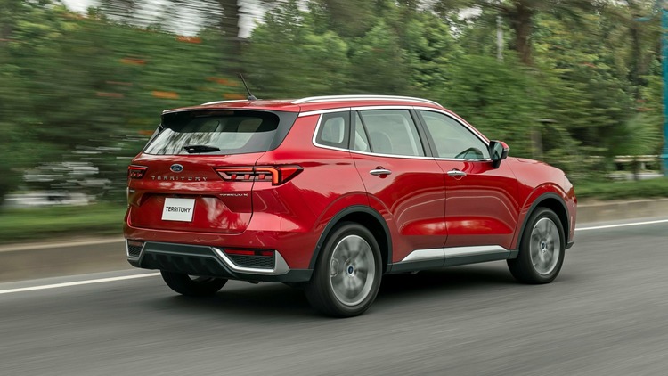 Giá lăn bánh Ford Territory 2022 cao hay thấp khi so với Mazda CX-5, Kia Sportage và Hyundai Tucson?