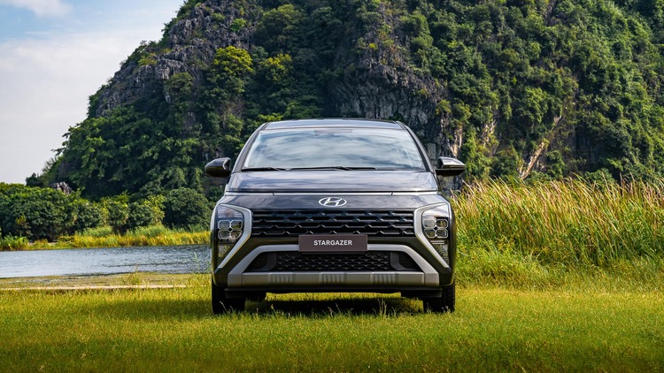 Giá lăn bánh Hyundai Stargazer cao hay thấp khi so với Xpander, Veloz, XL7?