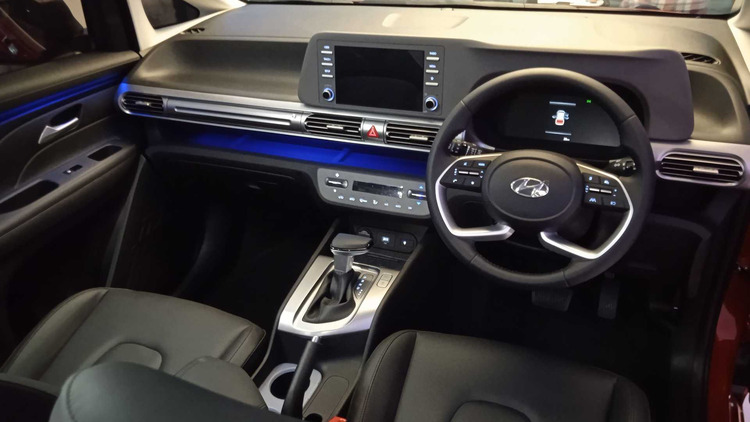 MPV 7 chỗ Hyundai Stargazer ra mắt khách Việt: Máy 1.5 CVT, giá từ 575 triệu đồng, đầy ắp trang bị, có cả bản 6 chỗ MPV 7 chỗ Hyundai Stargazer ra mắt khách Việt: Máy 1.5 CVT, giá từ 575 triệu đồng, đầy ắp trang bị, có cả bản 6 chỗ