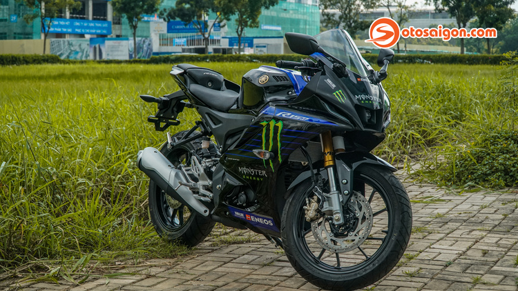 Đánh giá Yamaha R15 V4 2022: “mô tô” nhập môn cho người thích công nghệ