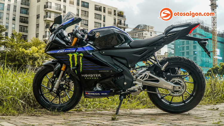 Đánh giá Yamaha R15 V4 2022: “mô tô” nhập môn cho người thích công nghệ