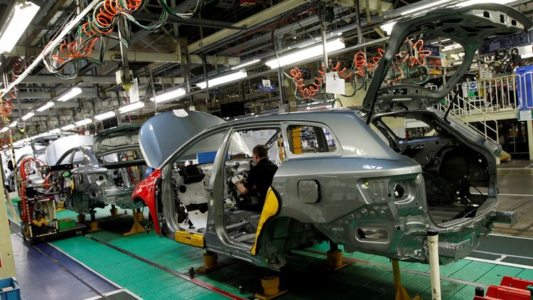 Thiếu phụ tùng, doanh số Toyota toàn cầu sẽ giảm hẳn so với năm 2021