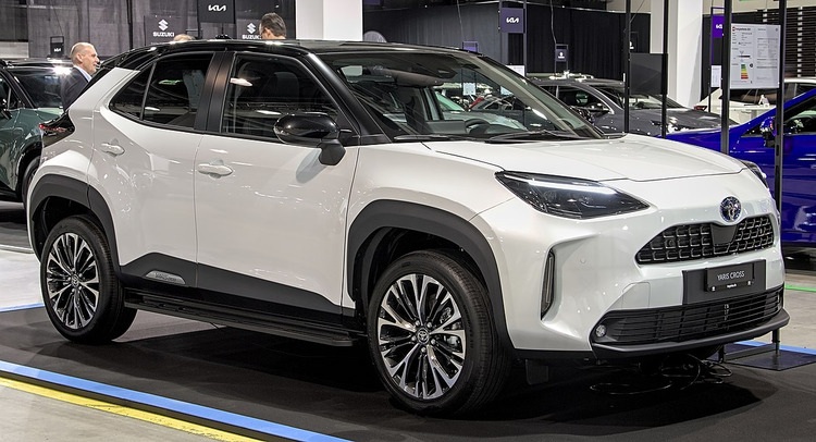 Toyota nhá hàng Innova 2023 thế hệ mới với khung liền khối, dẫn động cầu trước, cận kề ngày ra mắt