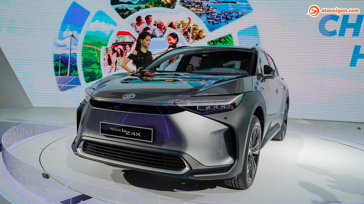 [VMS 2022] Mẫu xe thuần điện Toyota bZ4X có mặt tại Việt Nam, sớm được phân phối trong tương lai