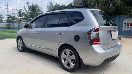 kia-carens.jpg