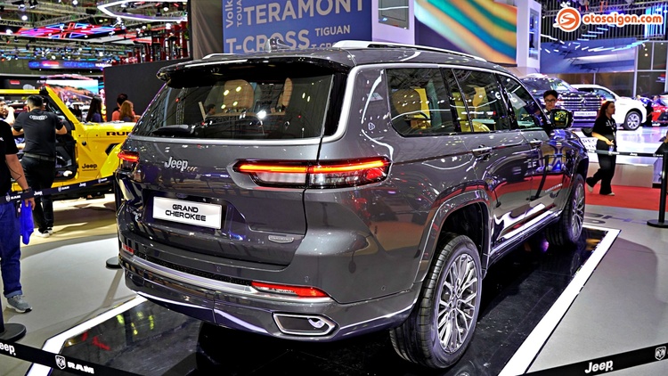 otosaigon.com-jeep-grand-cherokee-3.jpg