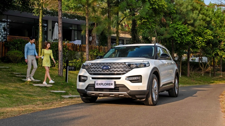 01_Ford Explorer Hoàn Toàn Mới.jpg