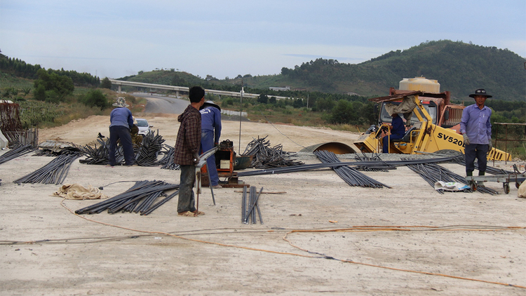Cận cảnh 2 dự án cao tốc qua Bình Thuận hiện tại: Có kịp thông xe kỹ thuật sau 40 ngày nữa?