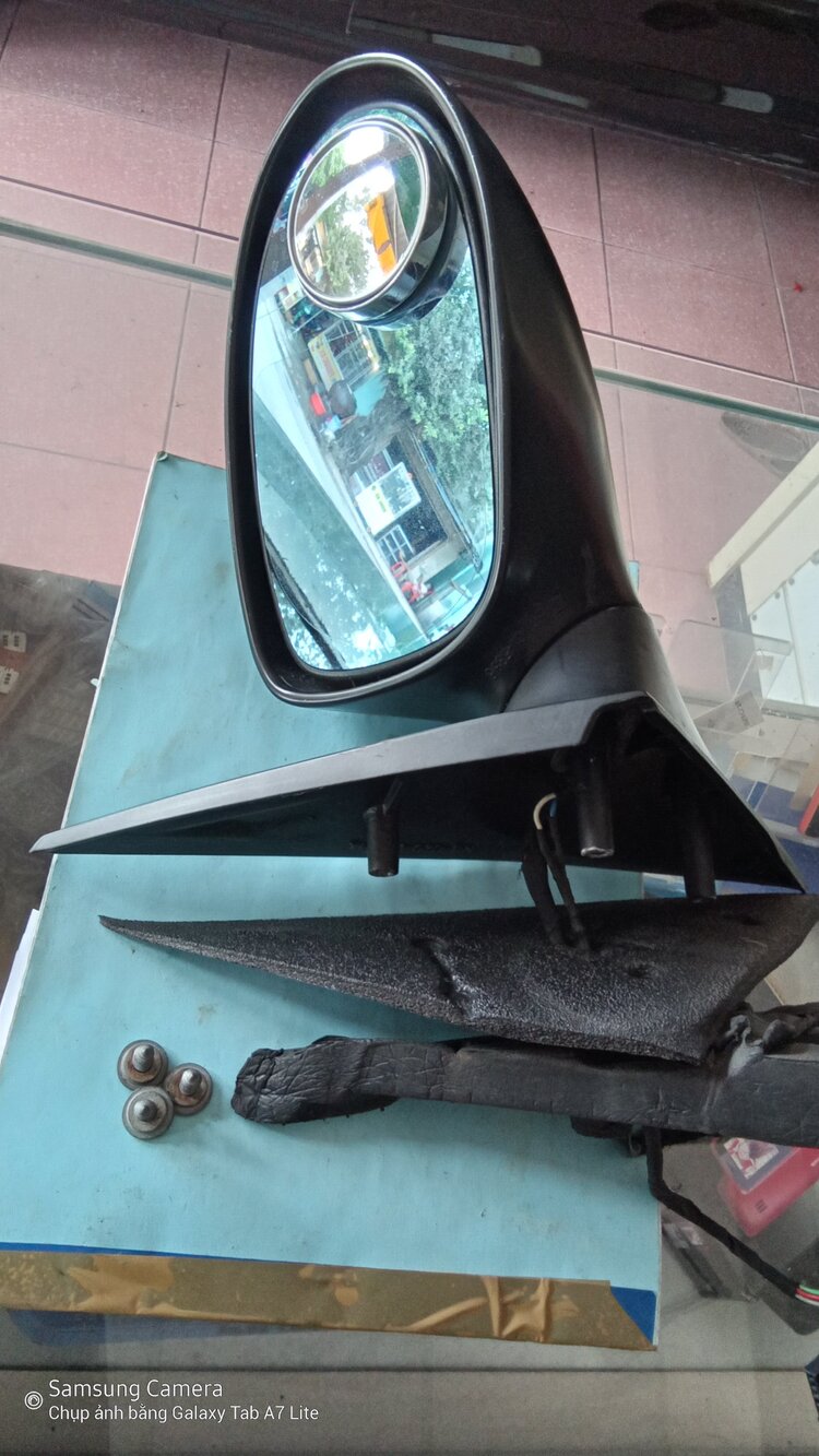 Vụ lùm xùm sửa xe 4 lần ko dứt bệnh của Ford ở Đồng Nai Vụ lùm xùm sửa xe 4 lần ko dứt bệnh của Ford ở Đồng Nai