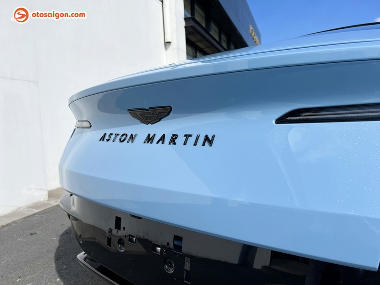 Aston Martin DB11 Q Series - VN (17).jpg