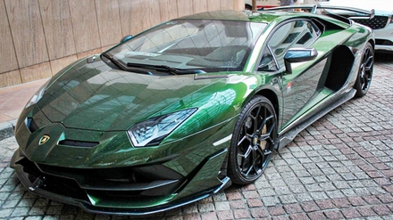 Lamborghi Aven SVJ.jpg
