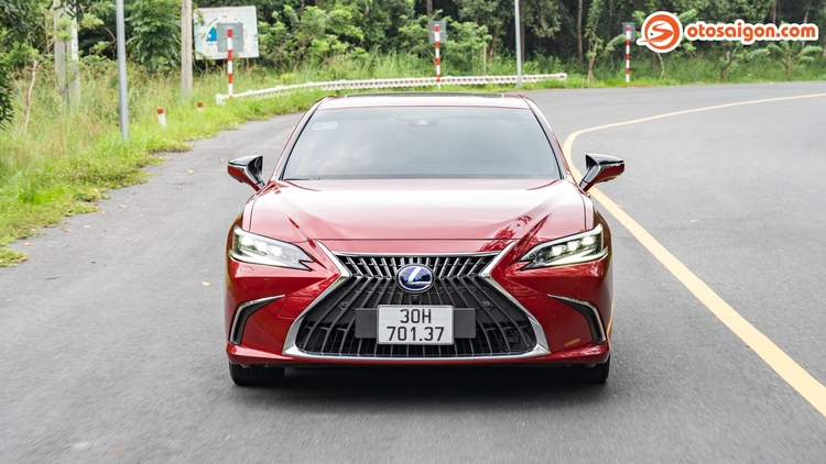 otosaigon.com-lexus-es-350-2022-80.jpg