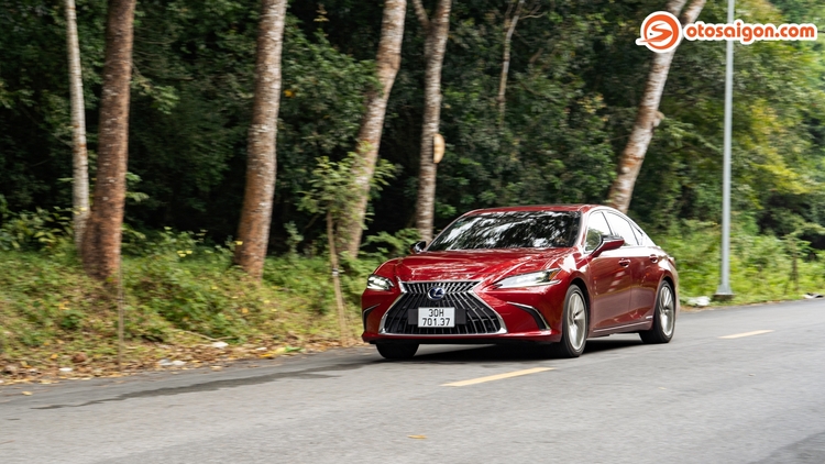 otosaigon.com-lexus-es-350-2022-83.jpg