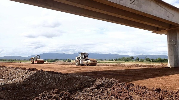 Cận cảnh hiện trạng 2 dự án cao tốc qua Bình Thuận trước một tháng thông xe kỹ thuật như cam kết