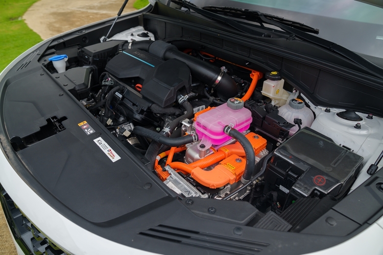 Kia Sorento Hybrid và PHEV có giá từ 1,4-1,7 tỷ đồng tại VN, cao hơn 500 triệu so với bản xăng dầu