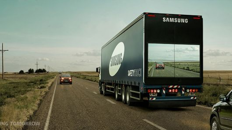 Samsung biến những xe vận tải lớn trở nên trong suốt