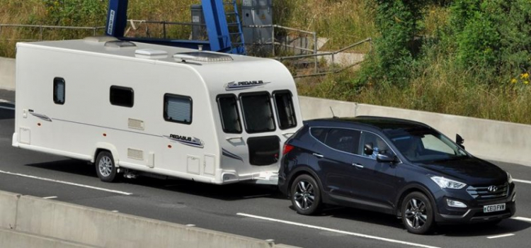 Caravan tháng 7: Mũi Né - BIỂN HÈ YÊU THƯƠNG Caravan tháng 7: Mũi Né - BIỂN HÈ YÊU THƯƠNG
