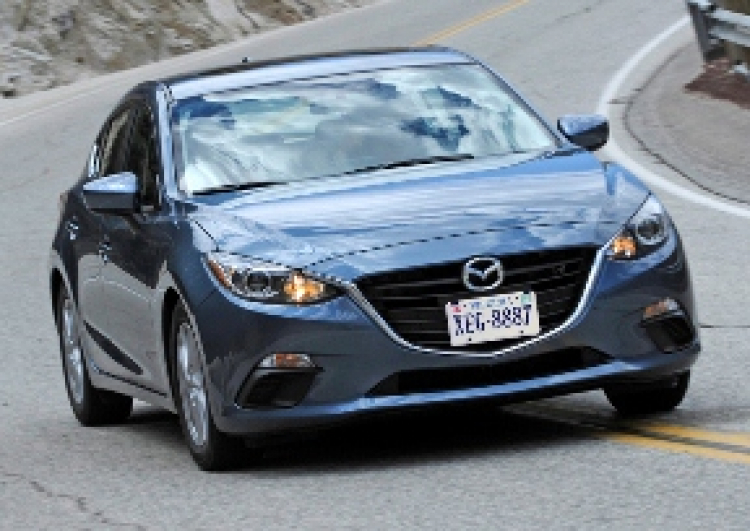 Hyundai Genesis Sedan 2015 sắp bán tại Việt Nam ? Hyundai Genesis Sedan 2015 sắp bán tại Việt Nam ?