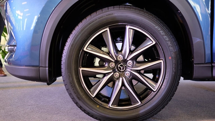 Xin tư vấn về láng đĩa phanh Mazda6