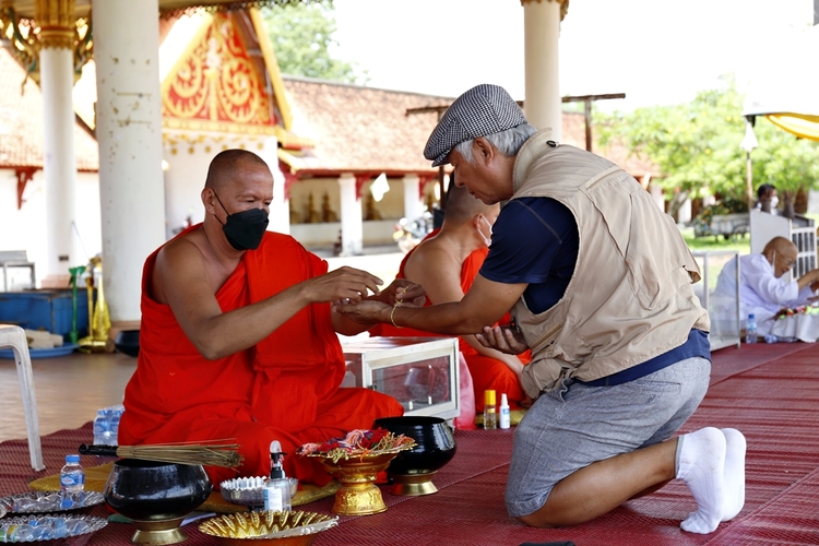 Caravan Laos (4).jpg Caravan Laos (4).jpg