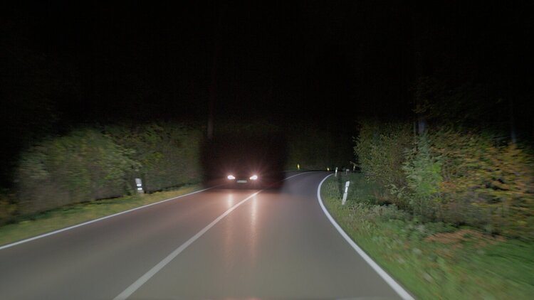 Porsche công bố hệ thống đèn pha LED Matrix HD mới, với khả năng chiếu xa đến 600 mét