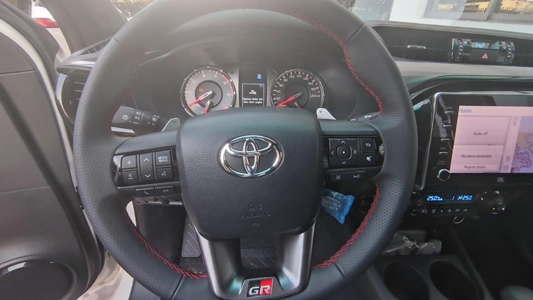 Toyota Hilux GR Sport - VN (7).jpg