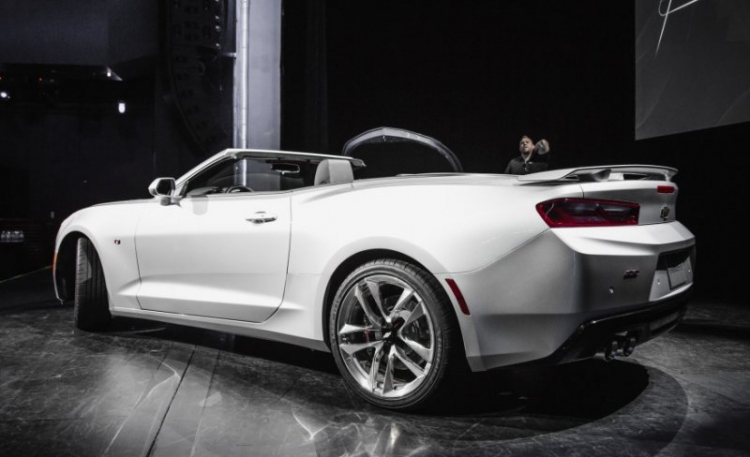 Chevrolet Camaro Convertible 2016 chính thức ra mắt