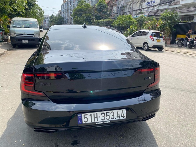 Chính chủ bán xe VOLVO S90 - 2020 Black (18.000 km)