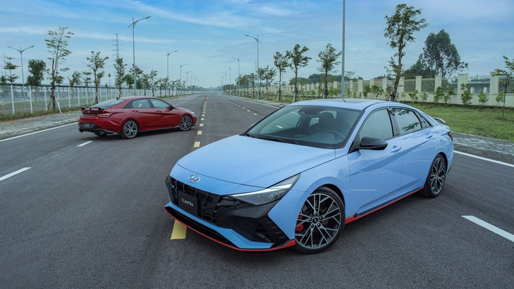 Hyundai Elantra N xuất hiện tại Việt Nam, sắp phân phối loạt xe thể thao N Brand chính hãng Hyundai Elantra N xuất hiện tại Việt Nam, sắp phân phối loạt xe thể thao N Brand chính hãng