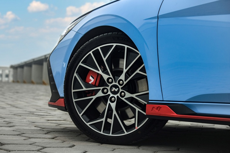 Hyundai Elantra N xuất hiện tại Việt Nam, sắp phân phối loạt xe thể thao N Brand chính hãng Hyundai Elantra N xuất hiện tại Việt Nam, sắp phân phối loạt xe thể thao N Brand chính hãng