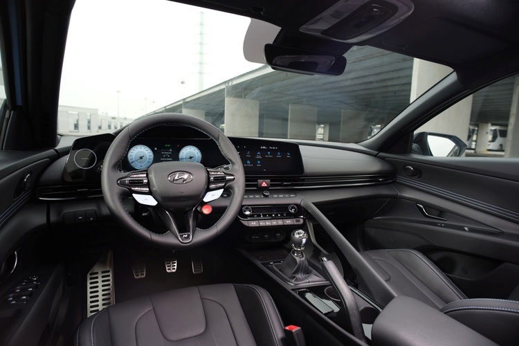 Hyundai Elantra N xuất hiện tại Việt Nam, sắp phân phối loạt xe thể thao N Brand chính hãng Hyundai Elantra N xuất hiện tại Việt Nam, sắp phân phối loạt xe thể thao N Brand chính hãng