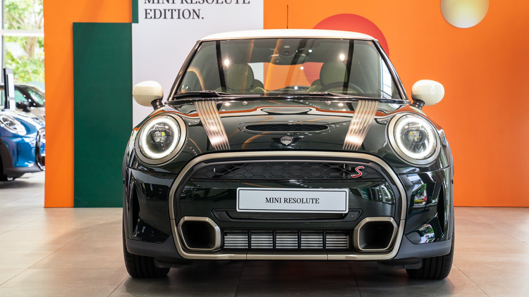 Xe "độc" MINI Cooper S 3-Cửa Resolute Edition 2023 báo giá từ 2,3 tỷ đồng Xe "độc" MINI Cooper S 3-Cửa Resolute Edition 2023 báo giá từ 2,3 tỷ đồng