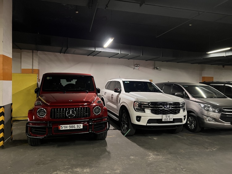 Hết bia kèm lạc, Hyundai Santa Fe chuyển sang khuyến mãi lên đến 110 triệu đồng Hết bia kèm lạc, Hyundai Santa Fe chuyển sang khuyến mãi lên đến 110 triệu đồng