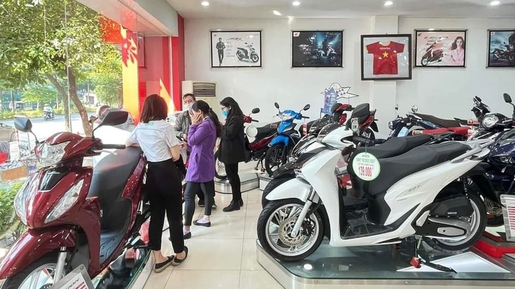 Người Việt mua hơn 3 triệu xe máy, nửa triệu xe hơi năm 2022