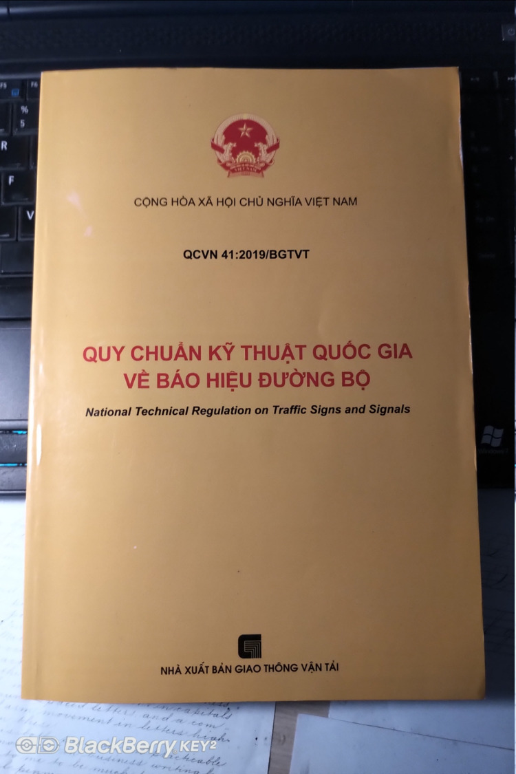 Những điểm vô lý về Biển báo & vạch kẻ đường tại VN