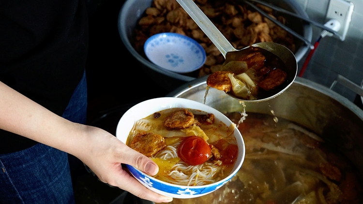 địa điểm ăn uống ngon khi du lịch Việt Nam địa điểm ăn uống ngon khi du lịch Việt Nam