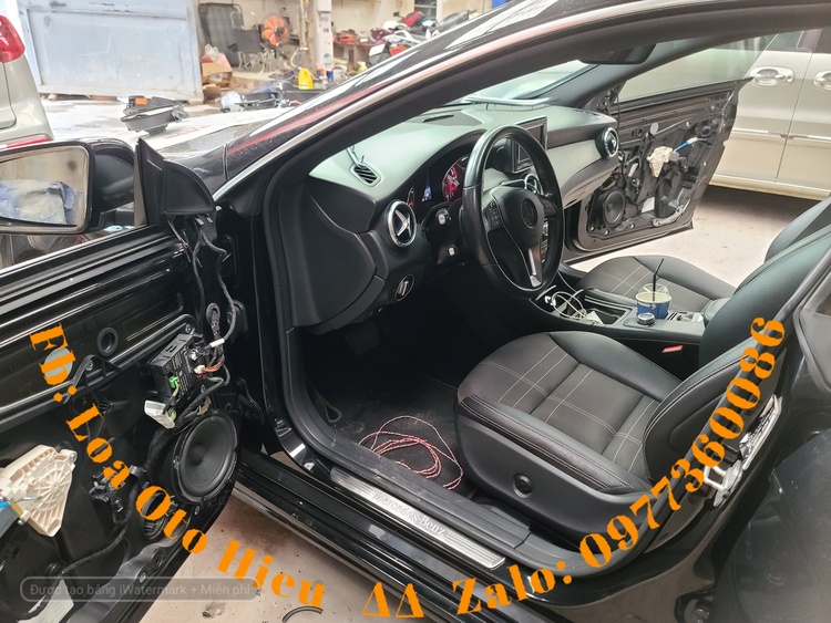 Mercedes CLA 200 Nâng Cấp Full Âm Thanh Harman Kadon.