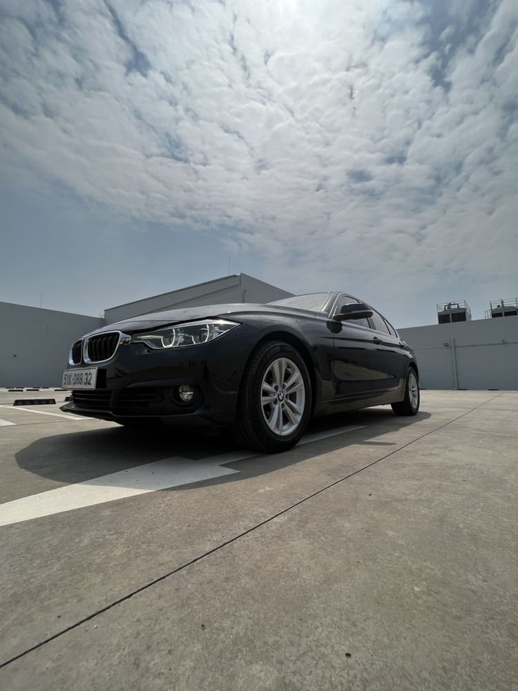 BMW 320i 2017 odo 40 ngàn ,full lịch sử hãng