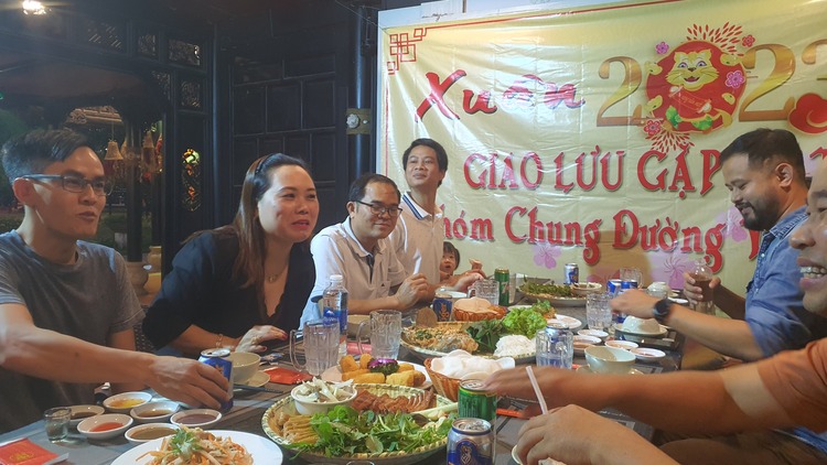 Tiệc họp mặt Tân Niên anh em về quê Tết 2023 Tiệc họp mặt Tân Niên anh em về quê Tết 2023