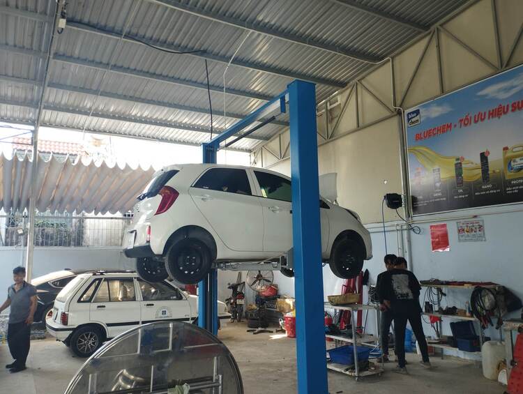 GARAGE TÍN PHÁT. 2/117 Đường Số 8,Bình Hưng Hòa,Bình Tân (Đối diện Aeon Tân Phú).