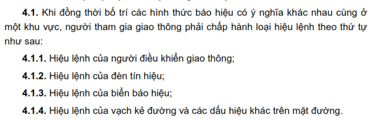 Hỏi: Gặp tiểu đảo mềm, chạy sao cho đúng và không bị CSGT xử phạt?