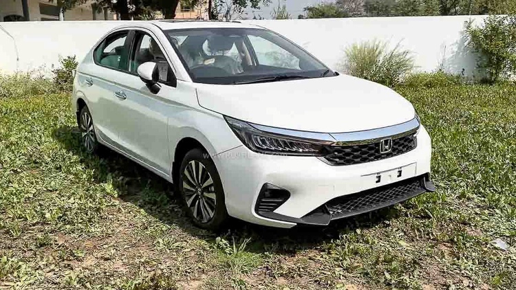 2023-honda-city-facelift-review-walkaround-interiors-exteriors-features-engine-touchscreen-4.jpg